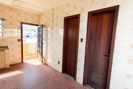 Casa de condomínio à venda com 235m², 4 quartos e 2 vagasterraço