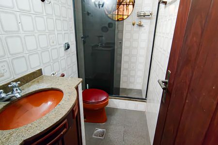 Casa de condomínio à venda com 235m², 4 quartos e 2 vagasBanheiro Social