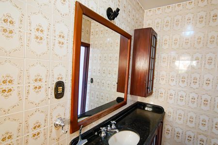 Casa de condomínio à venda com 235m², 4 quartos e 2 vagasBanheiro da Suíte 3