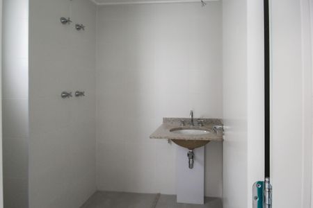Apartamento à venda com 85m², 2 quartos e 2 vagasBanheiro da Suíte 2