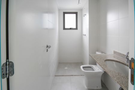 Apartamento à venda com 85m², 2 quartos e 2 vagasBanheiro da Suíte 1