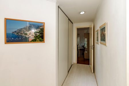 Apartamento para alugar com 137m², 2 quartos e 2 vagas Apartamento para alugar com 137m², 2 quartos e 2 vagasCorredor