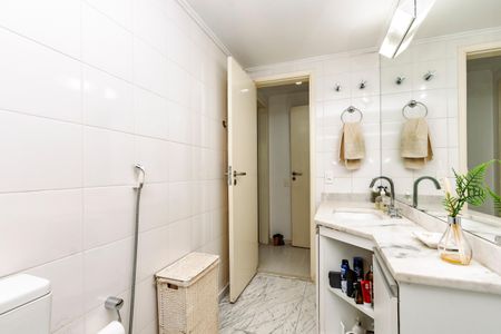 Apartamento para alugar com 137m², 2 quartos e 2 vagas Apartamento para alugar com 137m², 2 quartos e 2 vagasBanheiro da Suíte 2