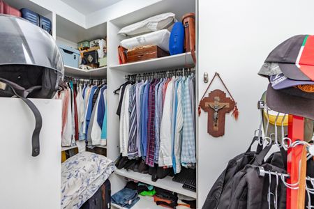 Apartamento para alugar com 137m², 2 quartos e 2 vagas Apartamento para alugar com 137m², 2 quartos e 2 vagasCloset da Suíte 1