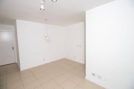 Apartamento à venda com 79m², 2 quartos e 1 vagaSala