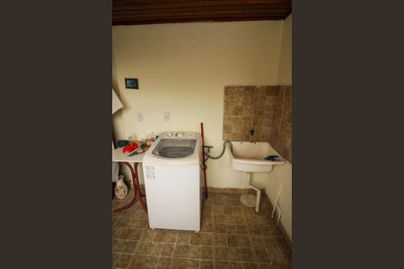 Casa à venda com 70m², 2 quartos e 1 vagaÁrea de Serviço