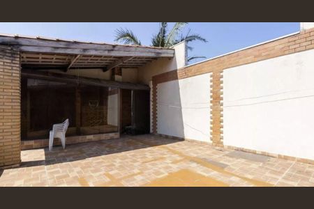 Casa à venda com 250m², 3 quartos e 1 vaga