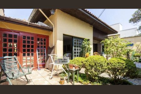 Casa à venda com 250m², 3 quartos e 1 vaga