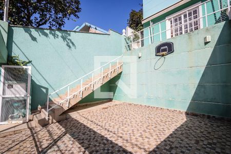 Casa à venda com 157m², 3 quartos e 2 vagas