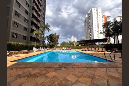 Apartamento à venda com 94m², 3 quartos e 1 vaga Apartamento à venda com 94m², 3 quartos e 1 vagaÁrea comum - Piscina