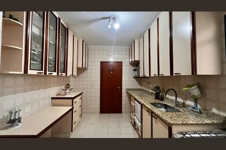 Apartamento à venda com 94m², 3 quartos e 1 vaga Apartamento à venda com 94m², 3 quartos e 1 vagaCozinha