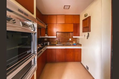Apartamento à venda com 200m², 4 quartos e 1 vaga