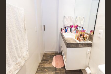 Apartamento à venda com 209m², 3 quartos e 4 vagas Apartamento à venda com 209m², 3 quartos e 4 vagasBanheiro