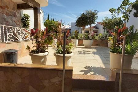 Casa à venda com 250m², 3 quartos e 2 vagasFoto 06