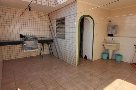 Casa à venda com 250m², 3 quartos e 2 vagasFoto 01