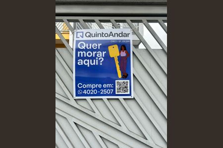 Casa à venda com 200m², 3 quartos e 6 vagas Casa à venda com 200m², 3 quartos e 6 vagasPlaca