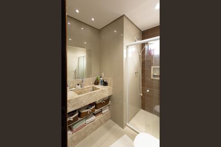 Casa à venda com 200m², 3 quartos e 6 vagas Casa à venda com 200m², 3 quartos e 6 vagasBanheiro da Suíte 1