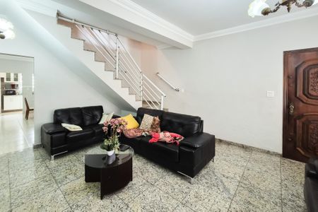 Casa para alugar com 230m², 3 quartos e 5 vagasSala