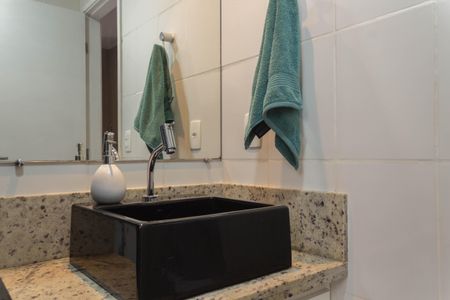 Apartamento à venda com 73m², 3 quartos e 1 vaga Apartamento à venda com 73m², 3 quartos e 1 vagaBanheiro da Suíte 1