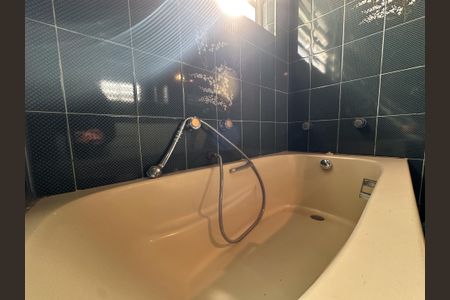 Casa à venda com 209m², 3 quartos e 1 vaga Casa à venda com 209m², 3 quartos e 1 vagaBanheiro Social