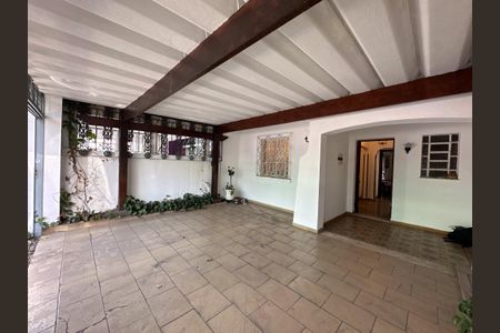 Casa à venda com 209m², 3 quartos e 1 vaga Casa à venda com 209m², 3 quartos e 1 vagaGaragem