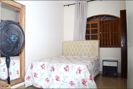 Casa à venda com 250m², 4 quartos e 3 vagasSuíte