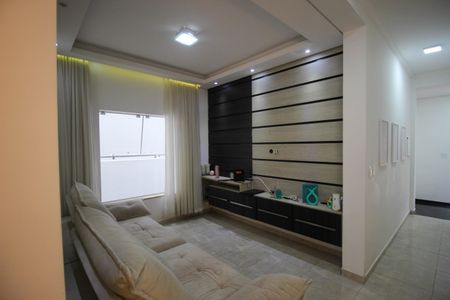 Casa de condomínio para alugar com 200m², 3 quartos e 2 vagasSala
