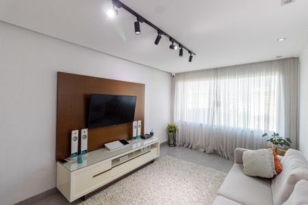 Casa à venda com 126m², 3 quartos e 2 vagasSala