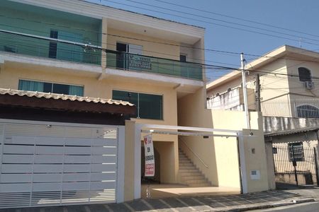 Casa à venda com 210m², 3 quartos e 4 vagas Casa à venda com 210m², 3 quartos e 4 vagasFachada