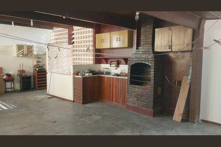 Casa de condomínio à venda com 208m², 3 quartos e 2 vagas