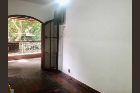 Casa de condomínio à venda com 208m², 3 quartos e 2 vagas