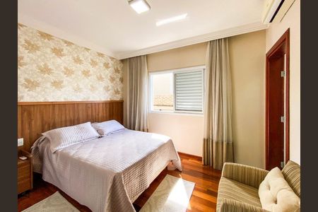 Casa de Condomínio à venda com 3 quartos, 327m² em Ville Sainte Hélène, Campinas