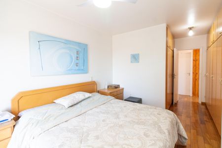 Casa à venda com 310m², 4 quartos e 2 vagas Casa à venda com 310m², 4 quartos e 2 vagasSuíte 1