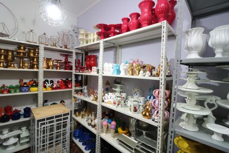 Casa à venda com 270m², 4 quartos e 2 vagasQuarto