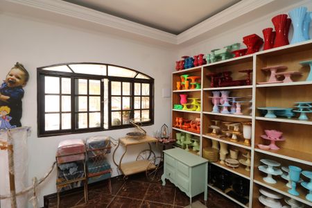 Casa à venda com 270m², 4 quartos e 2 vagasSala