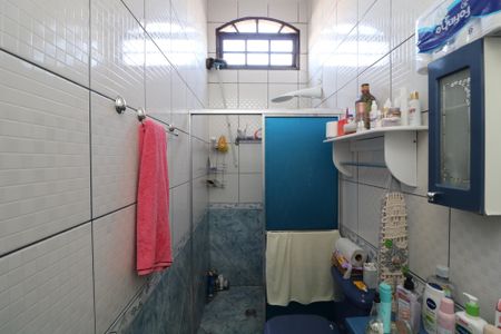 Casa à venda com 270m², 4 quartos e 2 vagasBanheiro 