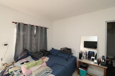 Casa à venda com 270m², 4 quartos e 2 vagasSuíte