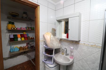 Casa à venda com 270m², 4 quartos e 2 vagasBanheiro 2