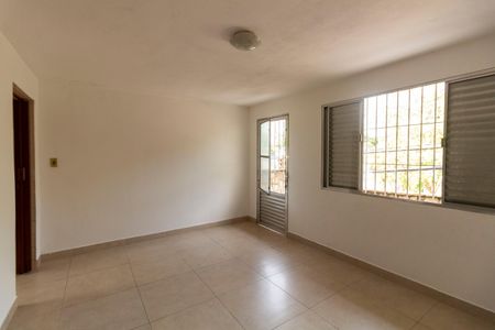 Casa à venda com 135m², 4 quartos e 2 vagas Casa à venda com 135m², 4 quartos e 2 vagasSuíte