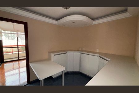 Apartamento à venda com 180m², 3 quartos e 2 vagas Apartamento à venda com 180m², 3 quartos e 2 vagasCozinha