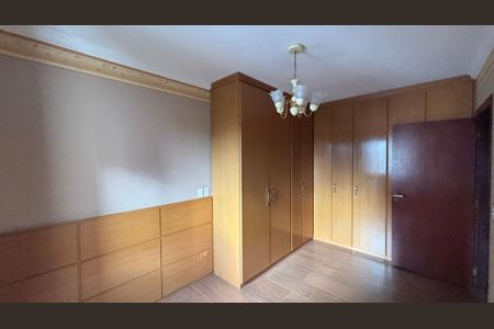 Apartamento à venda com 180m², 3 quartos e 2 vagas Apartamento à venda com 180m², 3 quartos e 2 vagasQuarto 1