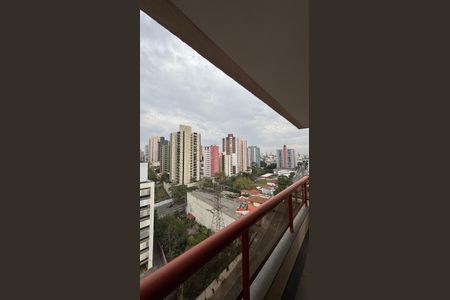 Apartamento à venda com 180m², 3 quartos e 2 vagas Apartamento à venda com 180m², 3 quartos e 2 vagasVaranda