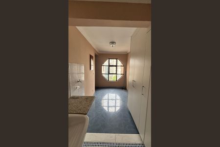 Apartamento à venda com 180m², 3 quartos e 2 vagas Apartamento à venda com 180m², 3 quartos e 2 vagasÁrea de Serviço