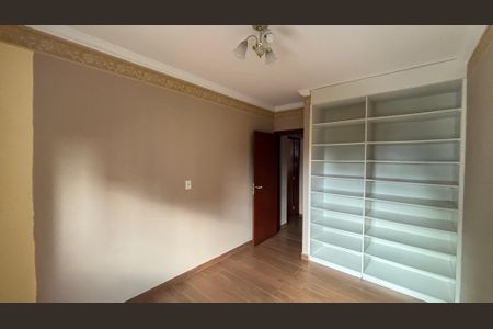 Apartamento à venda com 180m², 3 quartos e 2 vagas Apartamento à venda com 180m², 3 quartos e 2 vagasQuarto 2