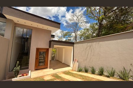 Casa à venda com 3 quartos, 133m² em Vila Rica, Lagoa Santa