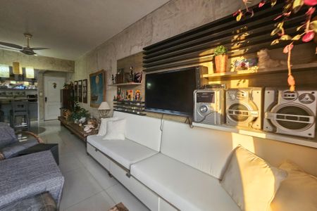 Apartamento para alugar com 140m², 2 quartos e 1 vaga Apartamento para alugar com 140m², 2 quartos e 1 vagaSala