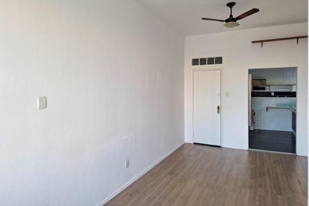 Apartamento à venda com 80m², 2 quartos e 1 vaga Apartamento à venda com 80m², 2 quartos e 1 vagaSala