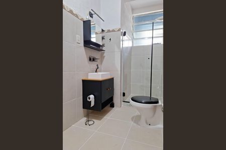 Apartamento à venda com 80m², 2 quartos e 1 vaga Apartamento à venda com 80m², 2 quartos e 1 vagaBanheiro Social