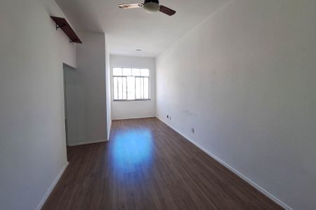 Apartamento à venda com 80m², 2 quartos e 1 vaga Apartamento à venda com 80m², 2 quartos e 1 vagaSala