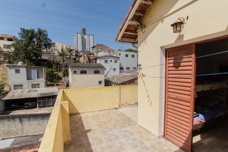 Casa à venda com 200m², 3 quartos e 1 vagaQuarto 2 - Varanda